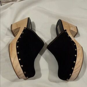 Elegant Black Suede Mules with Wooden Heel